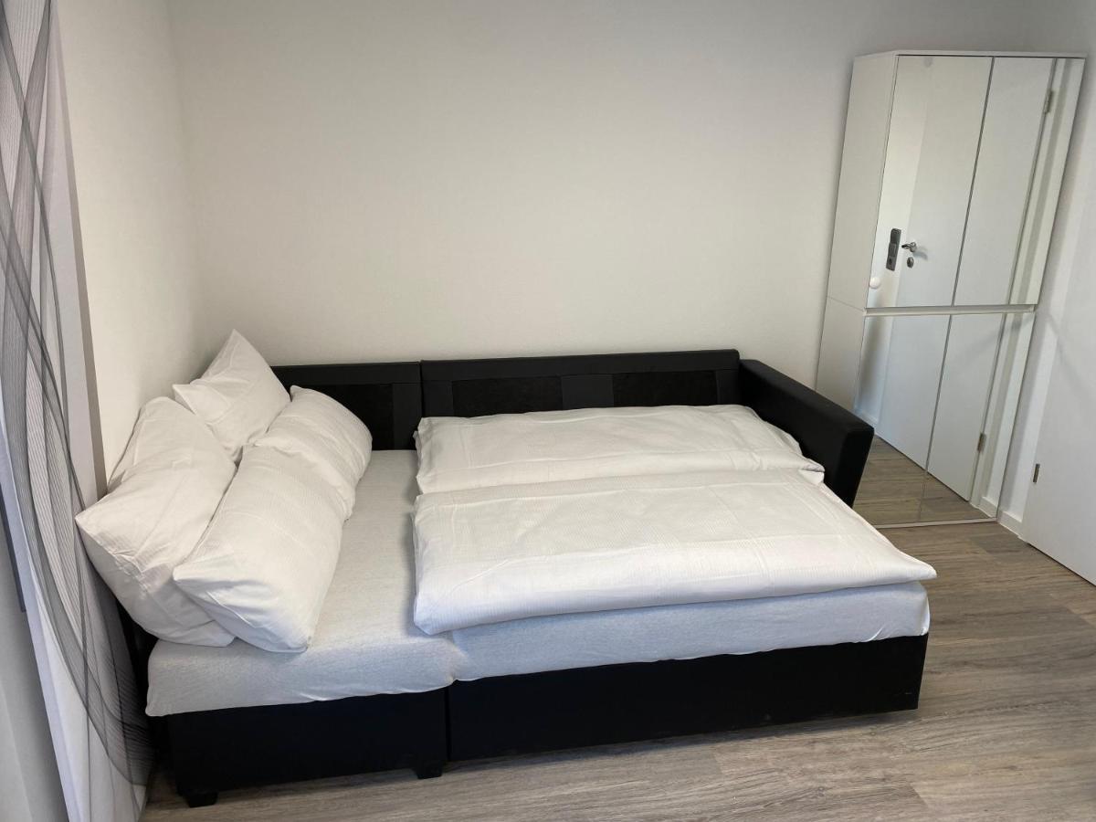 1,5 Zimmer Apartment In S-Bahn Naehe, 35 Qm, Max 4 Pers, Zentral, Private Terasse, Internet 250 Mbit Gaertringen Luaran gambar
