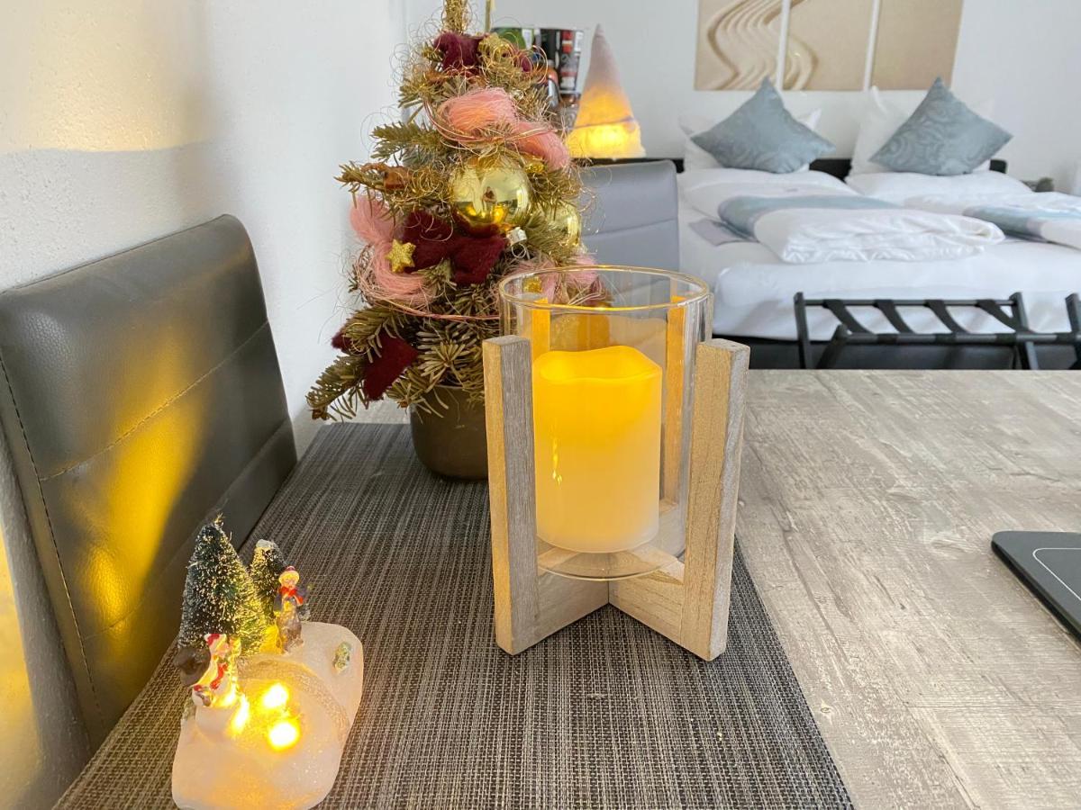 1,5 Zimmer Apartment In S-Bahn Naehe, 35 Qm, Max 4 Pers, Zentral, Private Terasse, Internet 250 Mbit Gaertringen Luaran gambar