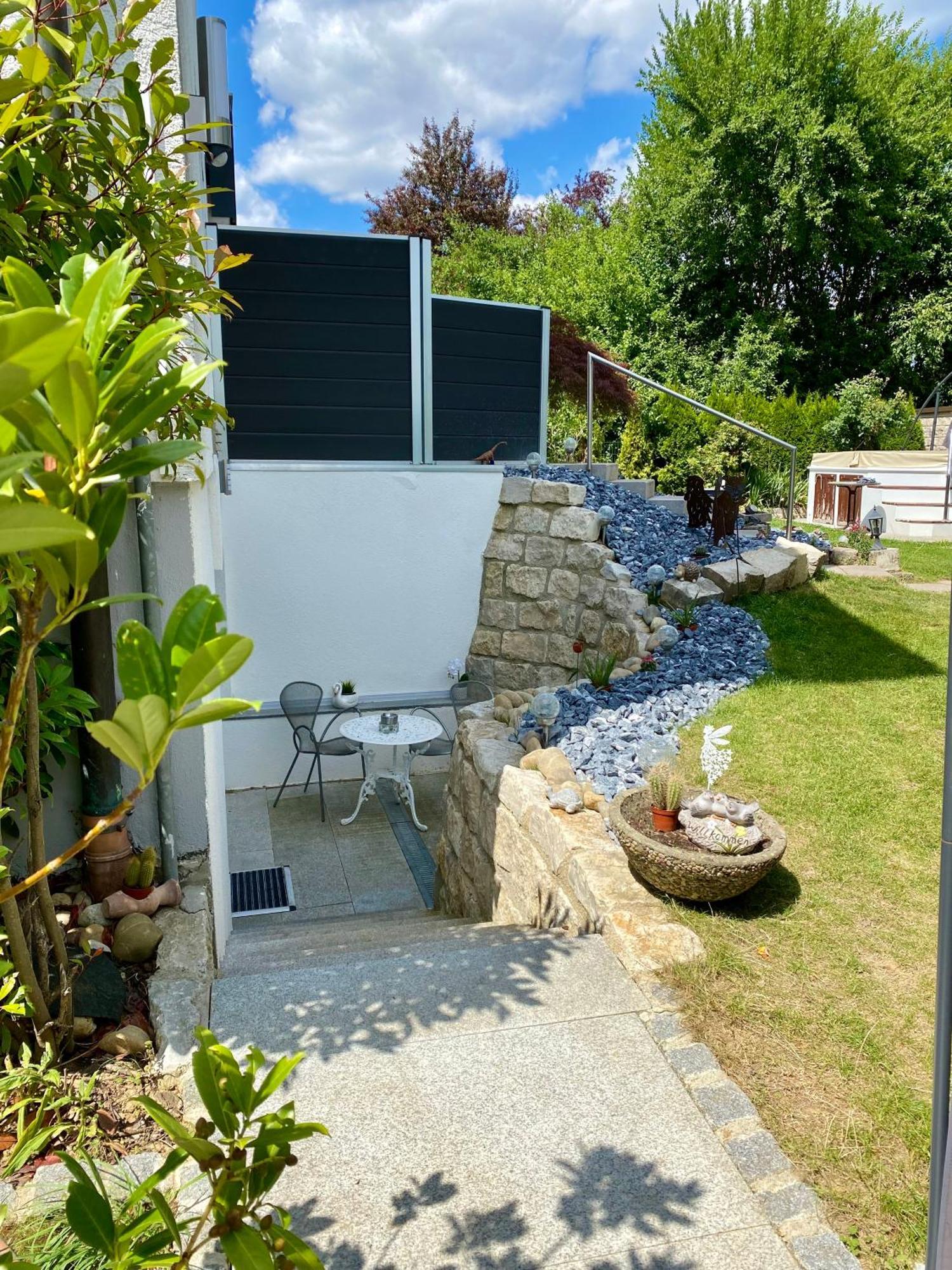 1,5 Zimmer Apartment In S-Bahn Naehe, 35 Qm, Max 4 Pers, Zentral, Private Terasse, Internet 250 Mbit Gaertringen Luaran gambar